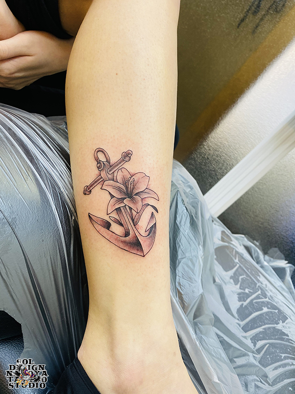 名古屋　タトゥー　女性